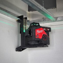MILWAUKEE NIVEL LASER 3...